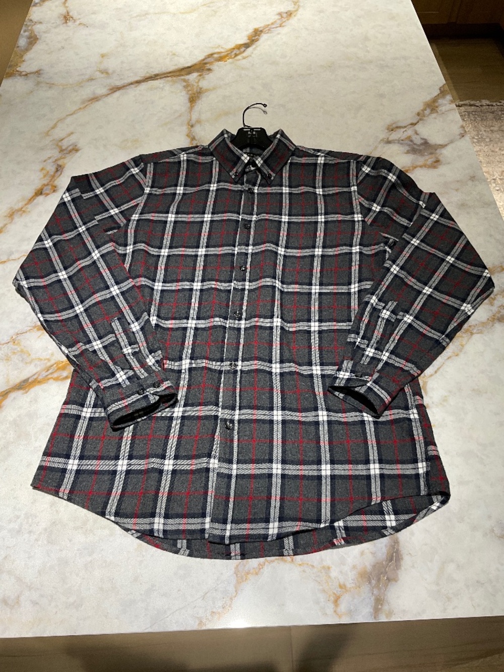 Zara Plaid Long-Sleeve Shirt – Gray, White & Red Size M
